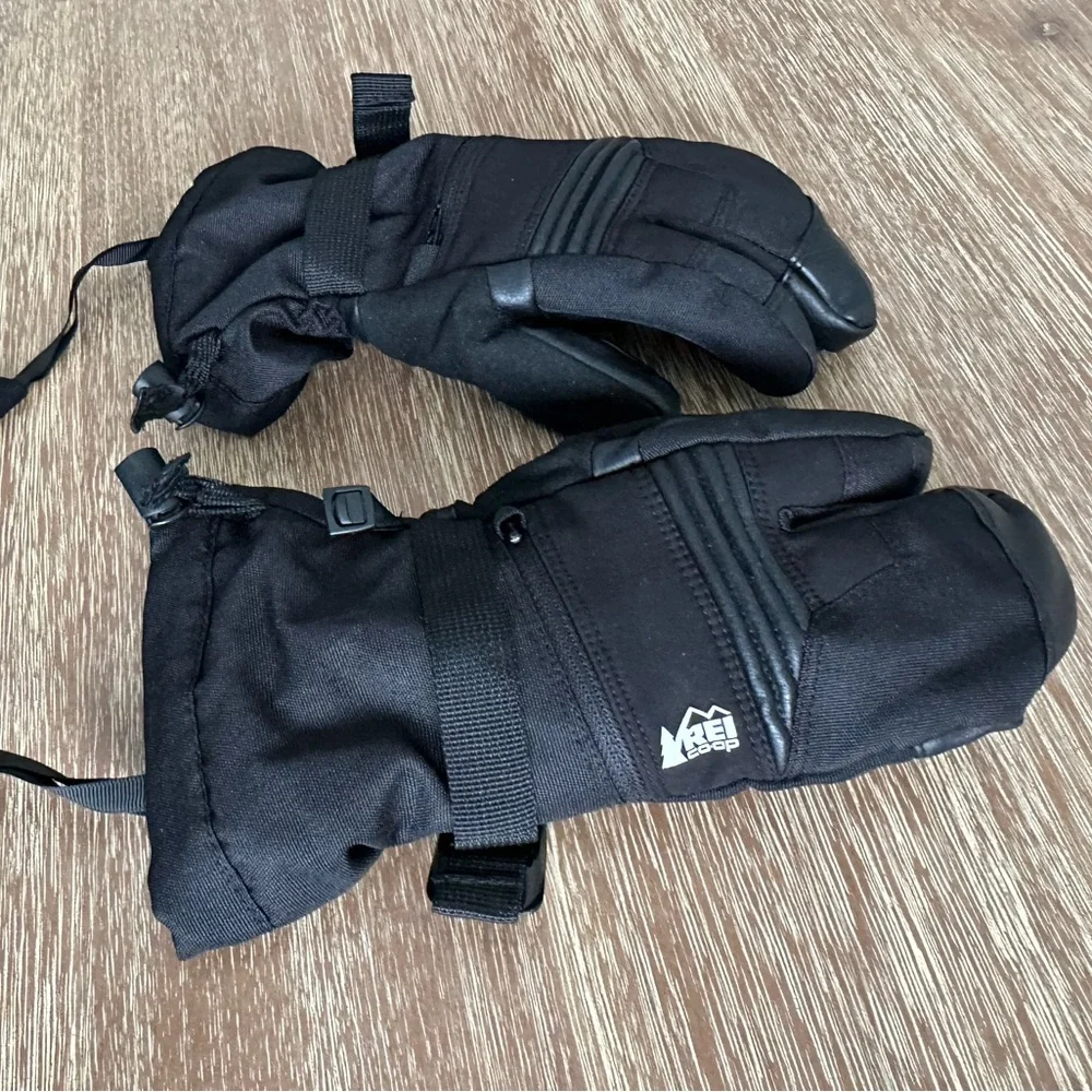 REI Co-op Kids’ Black Waterproof Insulated Mittens Gloves Size M